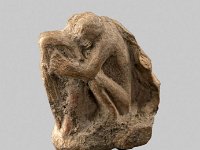 Aeg S 8 Seite 1  Aeg S 8, Neues Reich, eventuell 18. Dynastie (Amarnazeit), Affe mit Standharfe, Kalkstein, H 4,3 cm, B 3,8 cm, T 1,6 cm : Bestandskatalog Ägypten, Museumsfoto: Claus Cordes